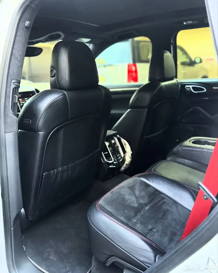 Porsche cayenne GTS 2016 15