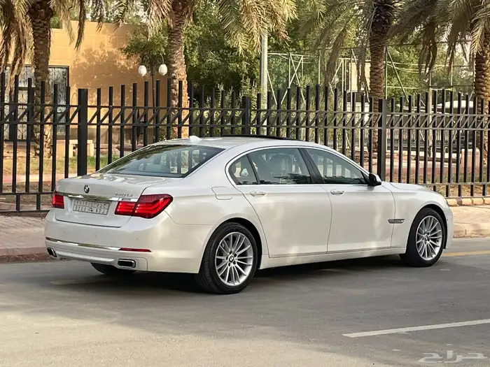 BMW-730 -2014 فل كاامل نظيف جدآ 6