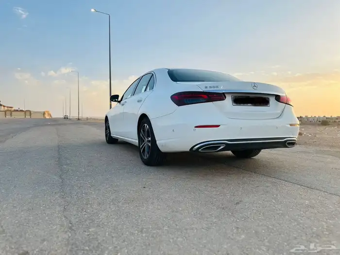 مرسيدس E200 موديل 2022 4