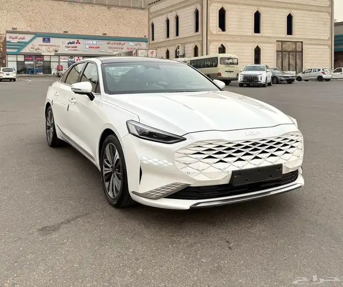 كيا K8 2022 ( بنزين ) فل كامل اعلى نوع شبه جديدة للبيع 2