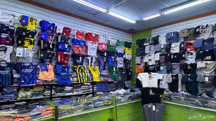 محل ملابس رياضيه للبيع 6