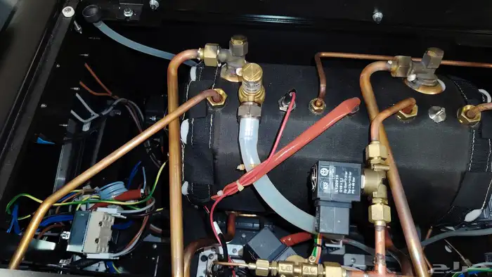 فني معدات مطابخ مركزية ومعدات مقاهي ومغاسل وغرف تبرئي 1