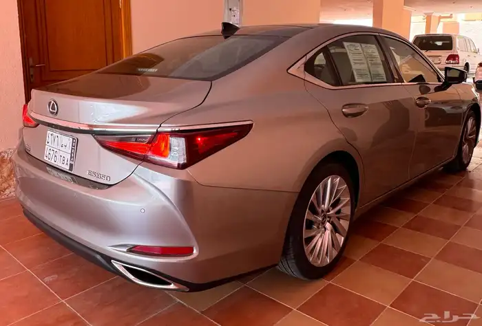 لكزس ES 350 2021 فل DD 10