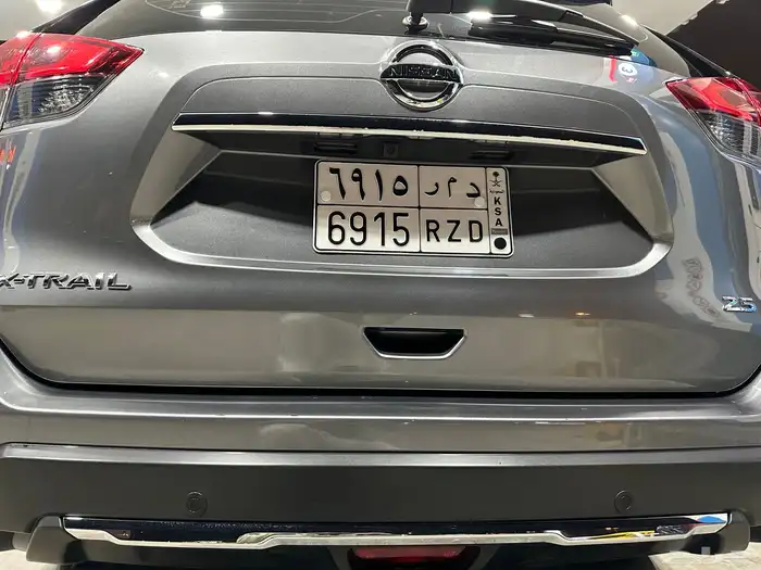نيسان اكستريل نص فل 2020 دبل حالة فوق الممتازة 7 مقاعد 18