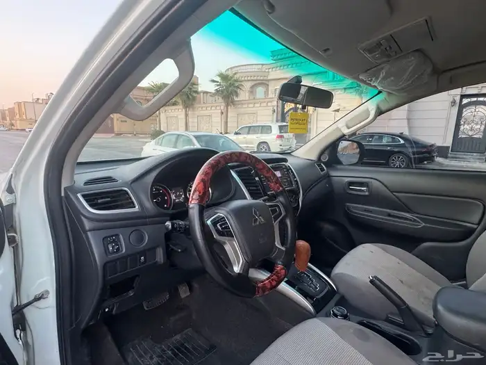 ميتسوبيشي L200 2022 فل كامل ابيض 9