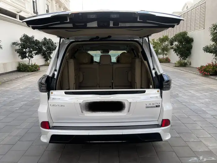 لكزس LX570 بلاك اديشن 17