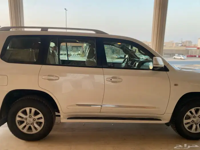 لاندكروزر 2011 ستيني 60عام 4