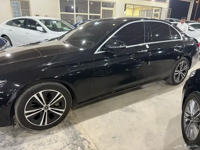 مرسيدس E300 موديل 2020 3