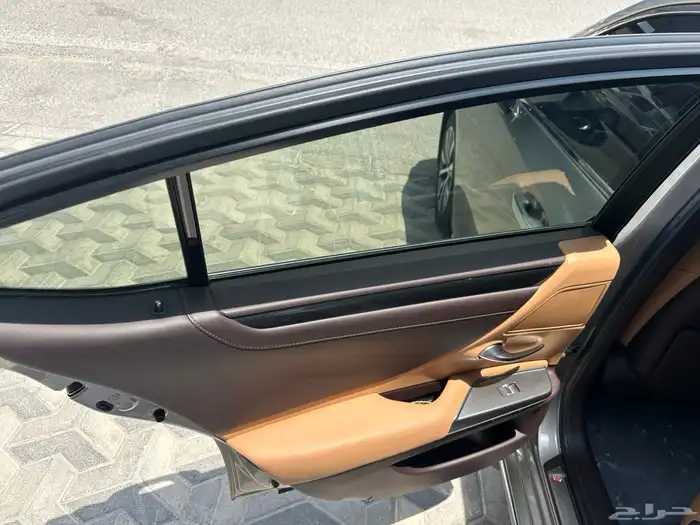 لكزس ES 350 2021 الكويت وارد الساير تيتانيوم 13