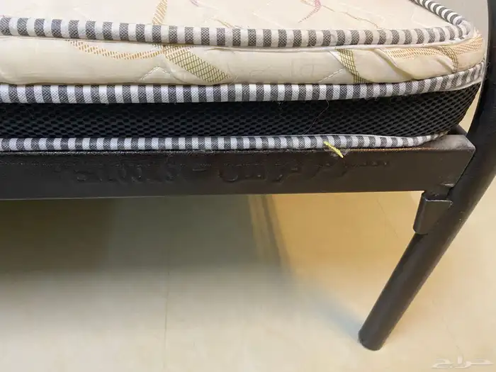 سرير جديد قوي شبه جديد لم يستخدم وطاله تلفزيون 1