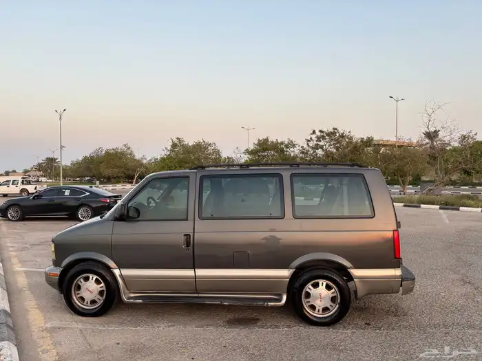 جمس فان سفاري 2004 - 2004 GMC Safari Van . 6