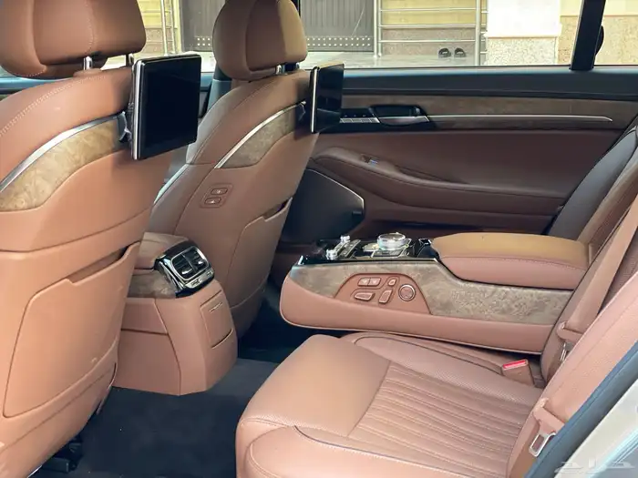 جينسس G90 رويال 11
