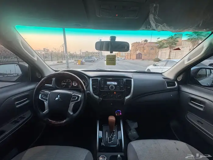 ميتسوبيشي L200 2022 فل كامل ابيض 16