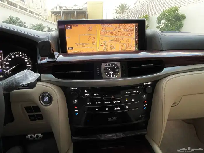 لكزس LX570 بلاك اديشن 29
