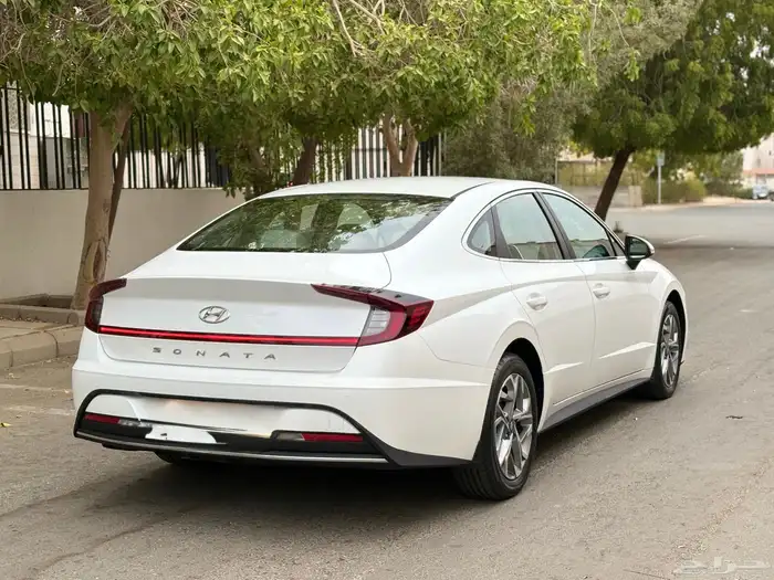 هونداي سوناتا 2020 ابيض لولي نظيفه للبيع 9
