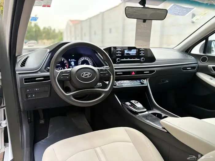 هونداي سوناتا 2020 ابيض لولي نظيفه للبيع 30