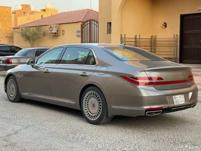 جينسس G90 رويال 6