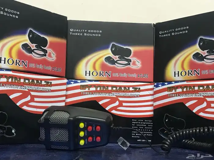 ونان مع ميكرفون و أصوات طوارئ 4