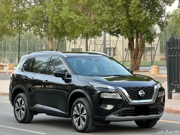 نيسان اكس تريل موديل 2023 سعودي نص فل دبل 7 ركاب 1