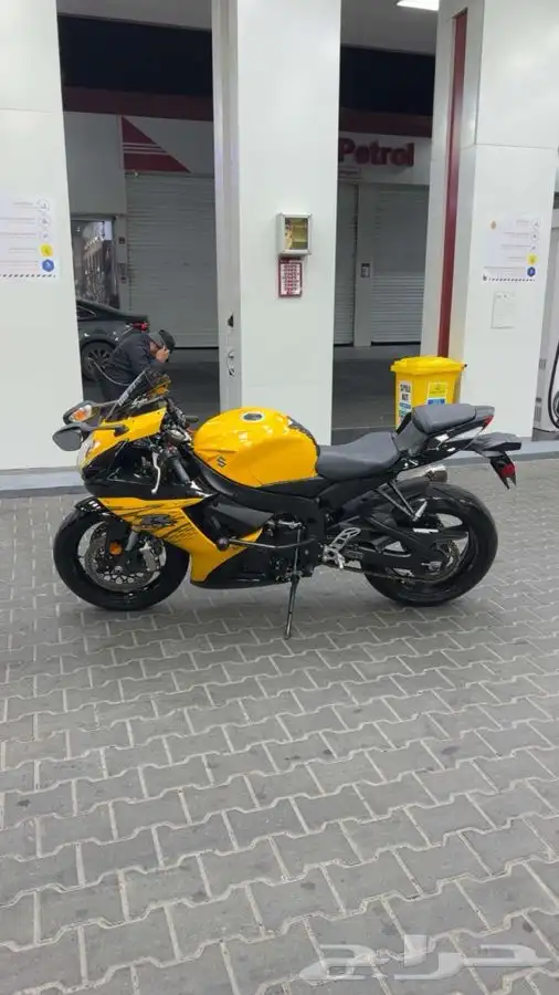 ريس سوزكي 750 فيابر وكاله 2
