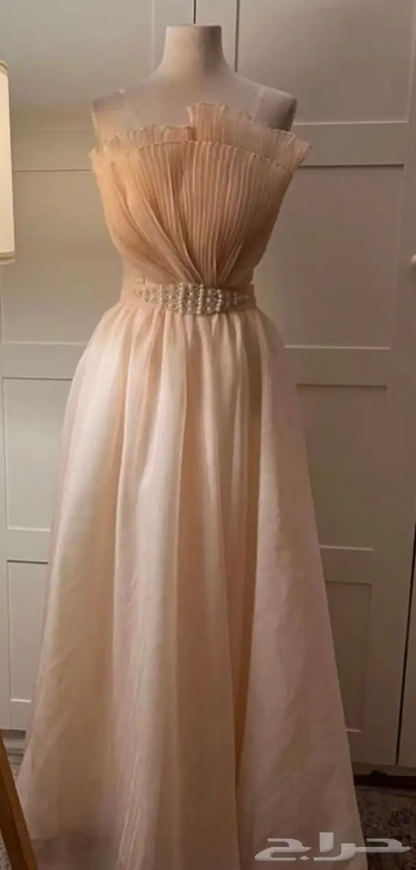للبيع ب 200 لبسه مره واحده 0