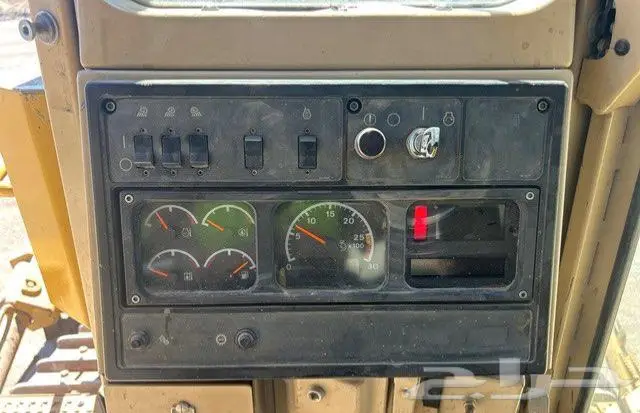 للبيع بلدوزر كتربلر حجم D10R 17