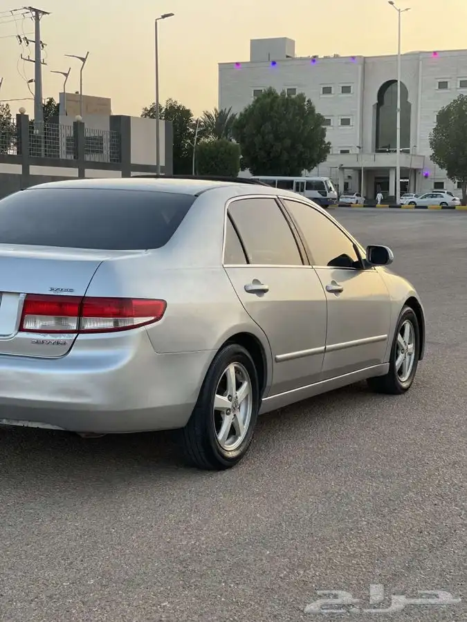 اكورد 2005 للبيع 7