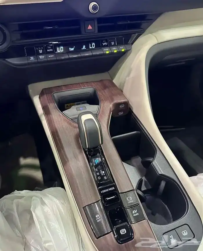 كراون بريميوم هايبرد بانوراما 2026 CROWN PREMIUM HYBRID 8