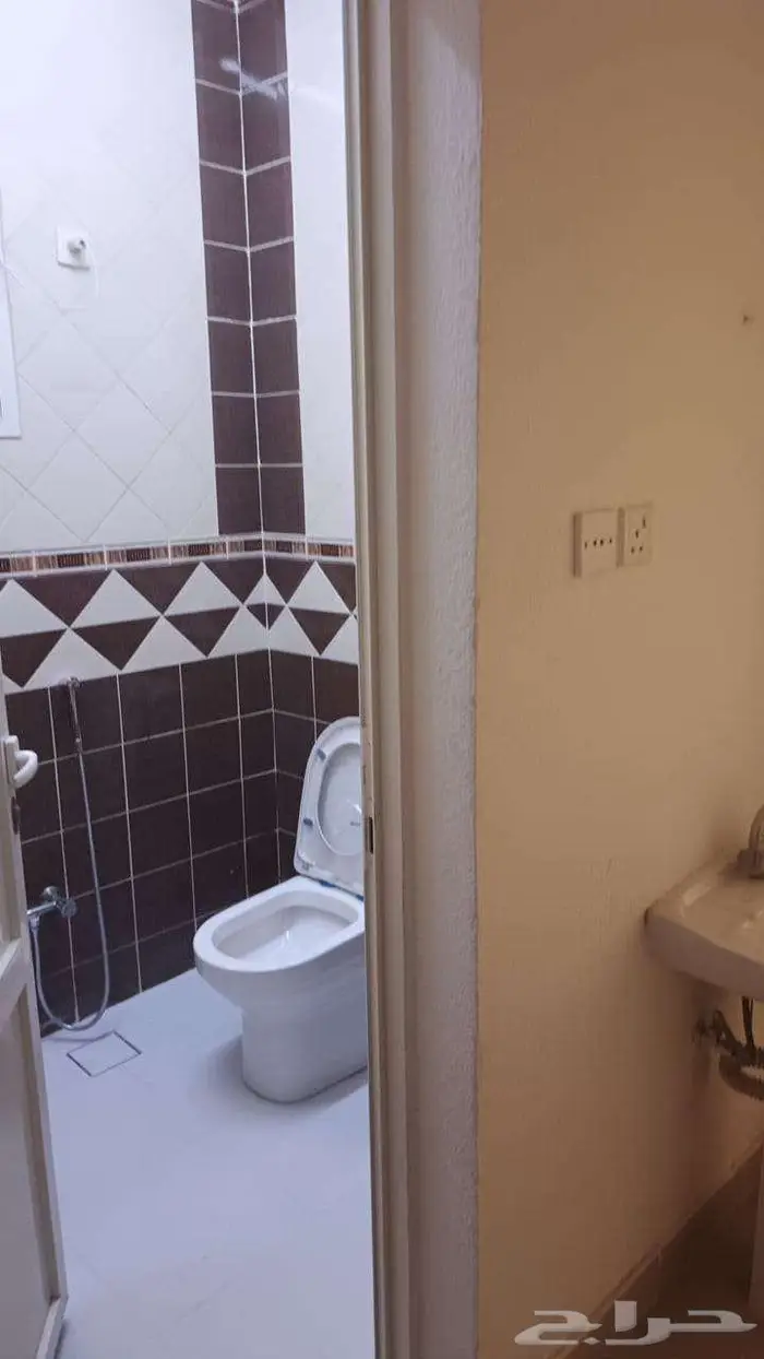 بحطين غرفة و صالة مطبخ و مكيفات راكبة 1room  hall in hettin 3