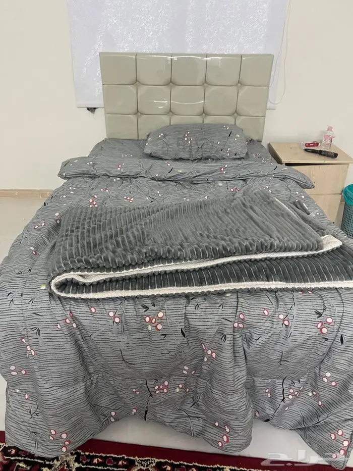 سرير نفر ونص و ثلاجة صغيره 2