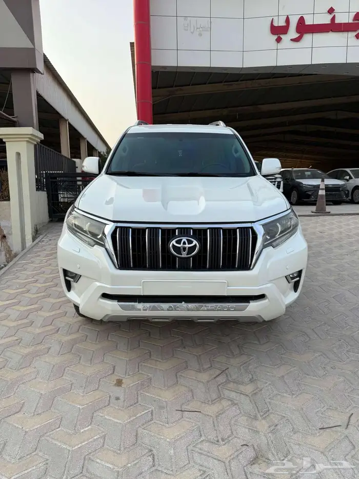 تويوتا برادو نص فل TXL V6 ابيض ممشى 112 الف بنزين 2020 0