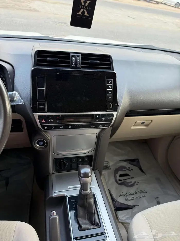 تويوتا برادو نص فل TXL V6 ابيض ممشى 112 الف بنزين 2020 10