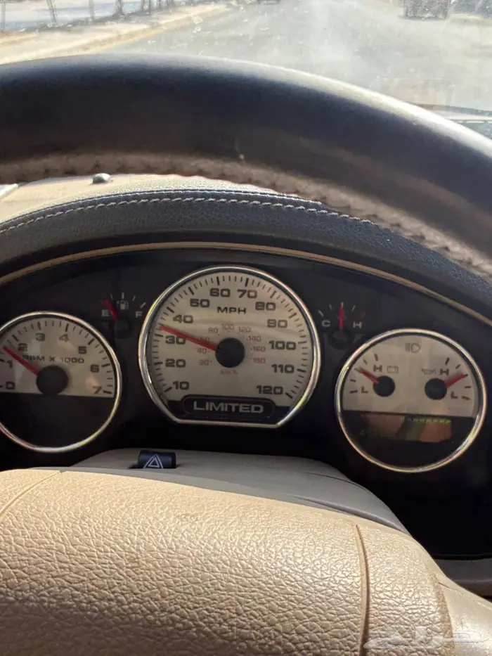 F150 2008 للبيع ليمتد يوجد 5الالف سياره منها 1