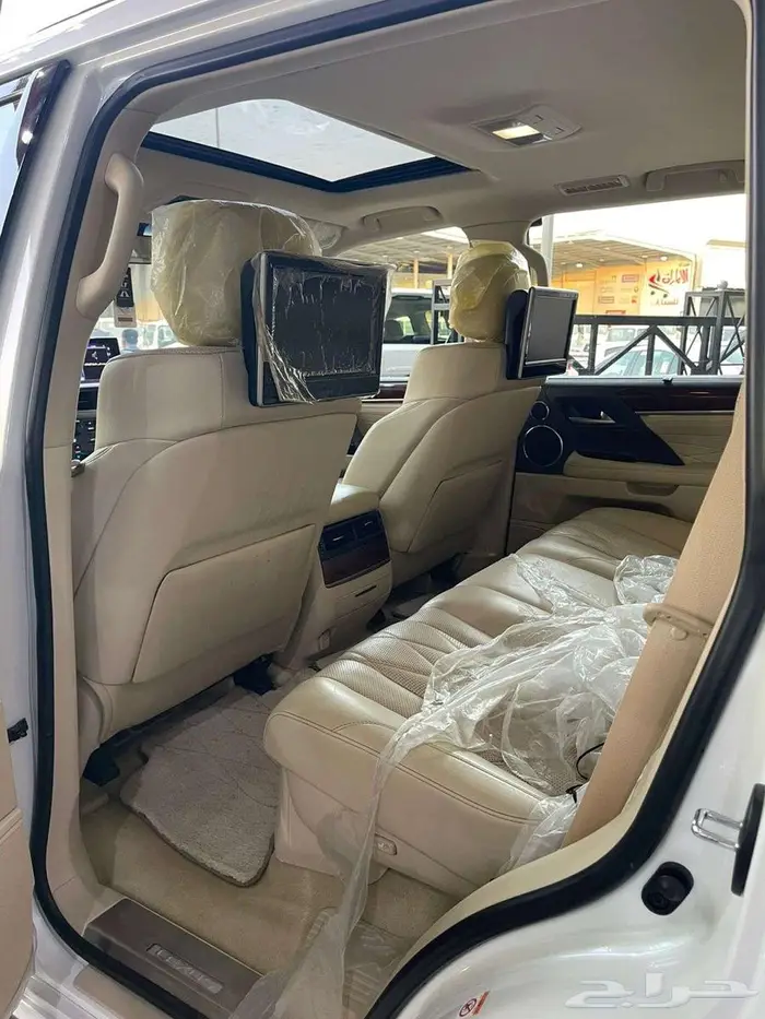 لكزس 2019 LX570 بلاك ايديشن 12