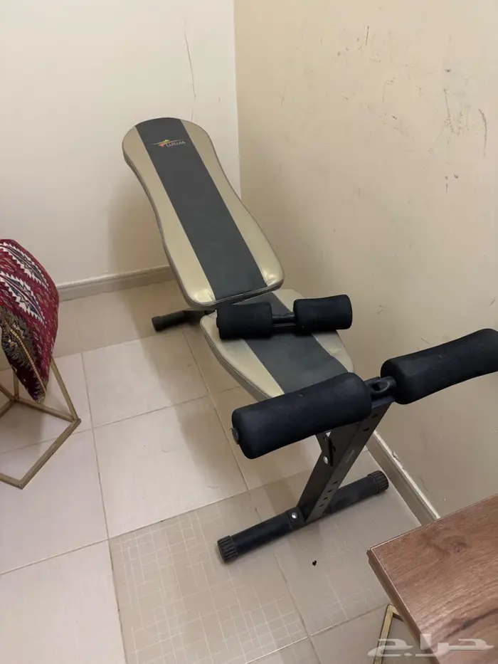 اجهزة رياضية للبيع   سيكل استخدام شبه جديد   سير و كرسي بنش 2