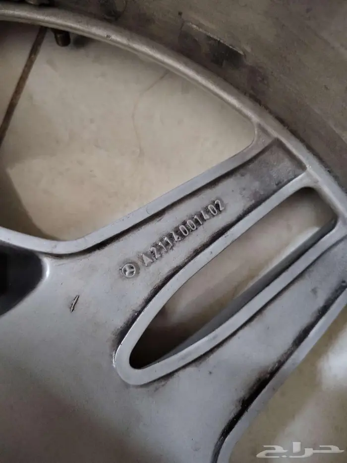 جنط AMG أصلي مقاس 19 للبيع 4