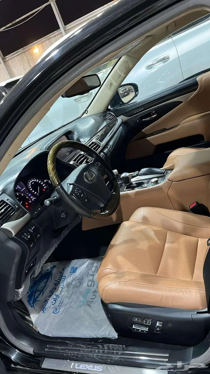 لكزس LS460 فل كامل سعودي موديل 2015 4