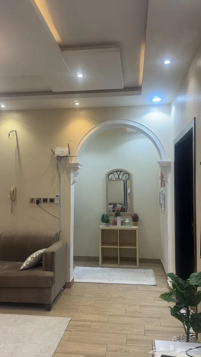 شقه مفروشه مع سطح قريبه وانيقه 1