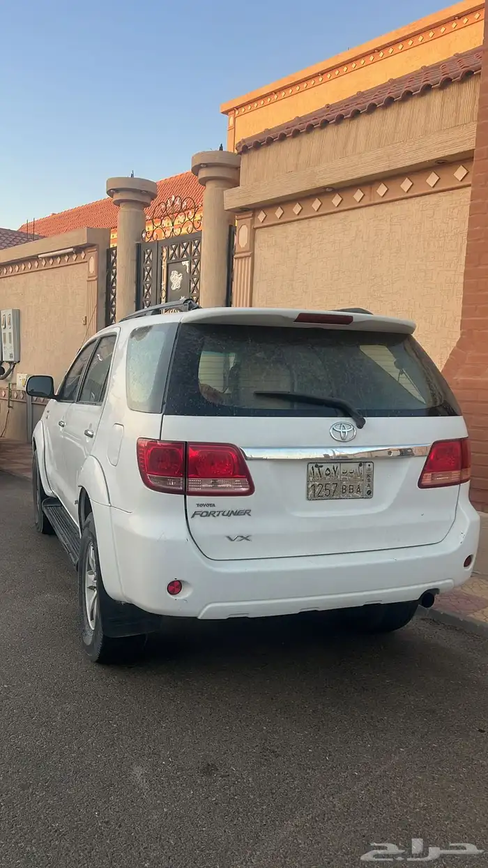للبيع فور شنر موديل2008 متحركات طيبه البدي لا يخلو من الرش 0