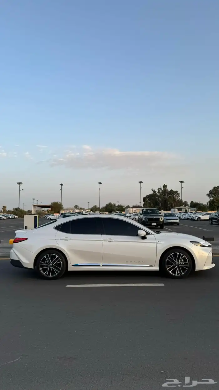 كامري 2025 4