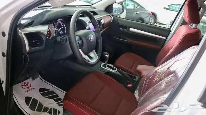 هايلوكس غمارتين S-GLX 4 4 اوتوماتيك بنزين 2025 5