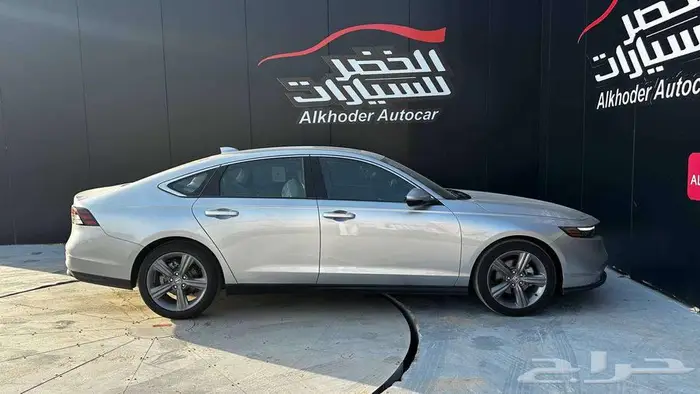 هوندا اكورد Ex 2025 لدى شركة عبدالمجيد الخضر 5