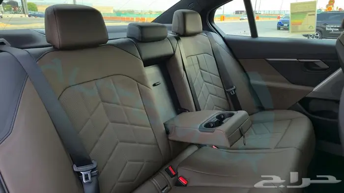 2025 BMW 5-SERIES 520i 2.0T RWD GCC 0Km 25