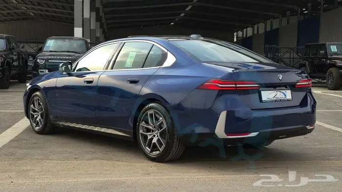2025 BMW 5-SERIES 520i 2.0T RWD GCC 0Km 4