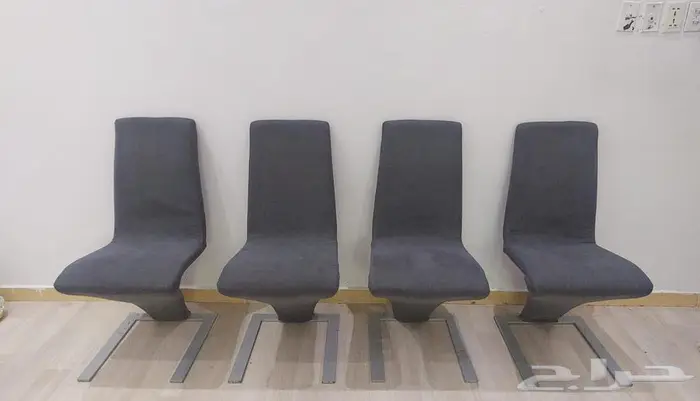 طقم كنب فاخر وكراسي سفرة طعام ومكيف شباك 3