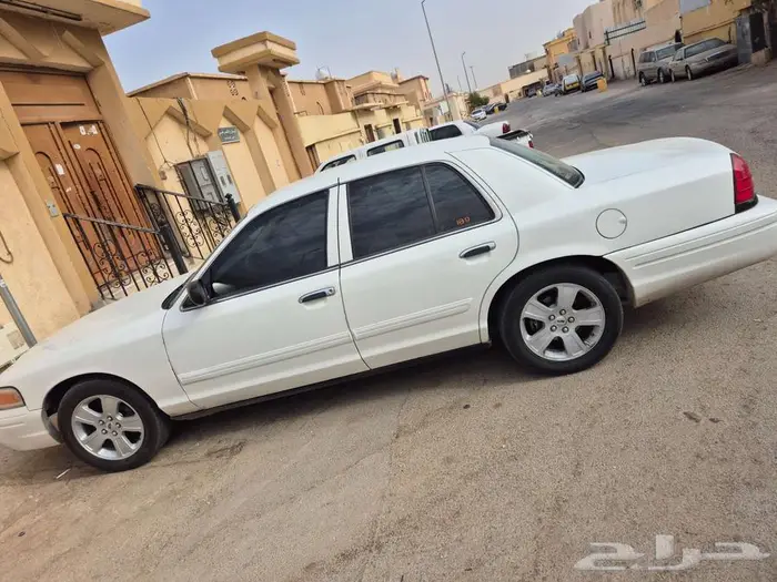 فورد فكتوريا 2011 الخرج 0