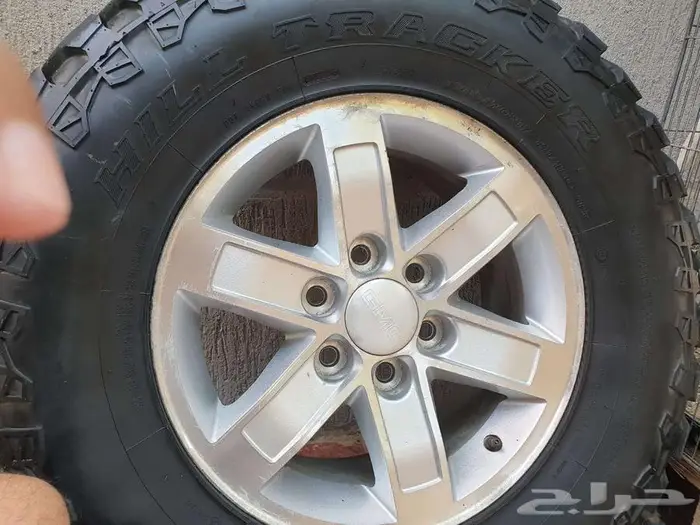 كفرات نص حجرية مع جنوط GM 6
