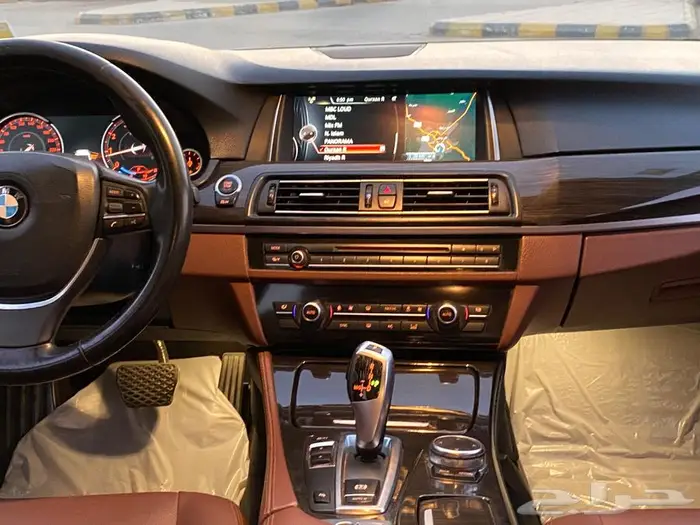 بي ام دبليو 520i 2016 بحالة ممتازة 28