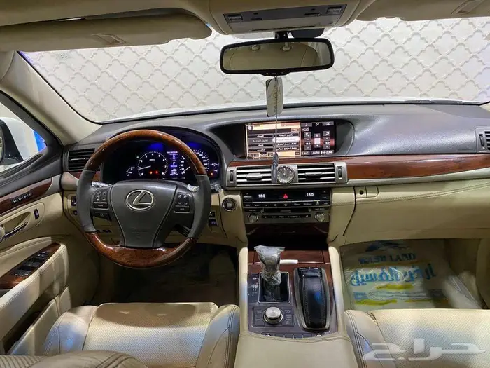 لكزس LS460 2015 13