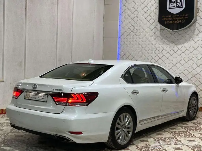 لكزس LS460 2015 7